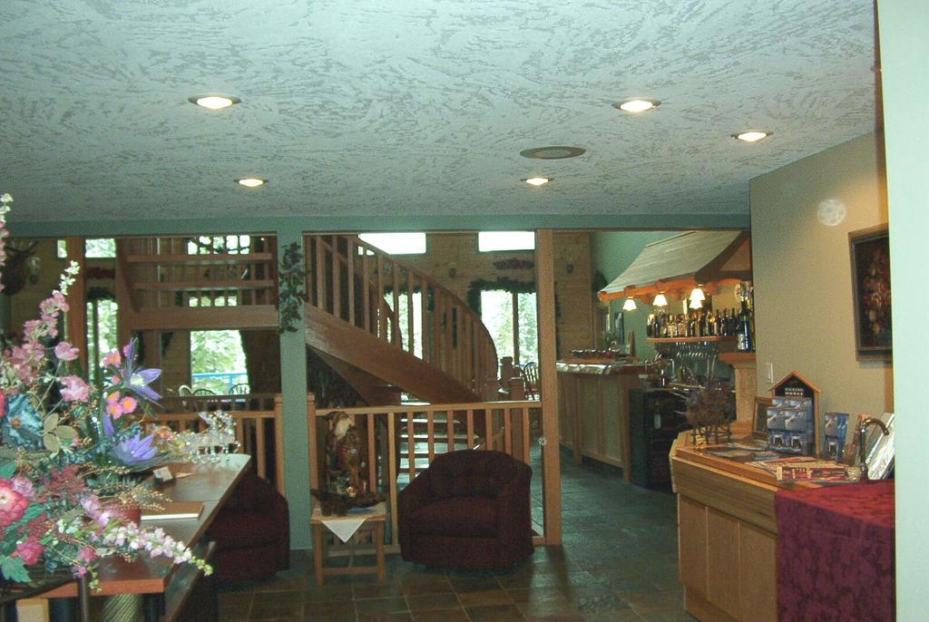 Glenogle Mountain Lodge And Spa โกลเดน ภายนอก รูปภาพ